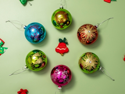 8cm Patterned Plastic Christmas Ball Ornament with String and Sublimation Alu Insert